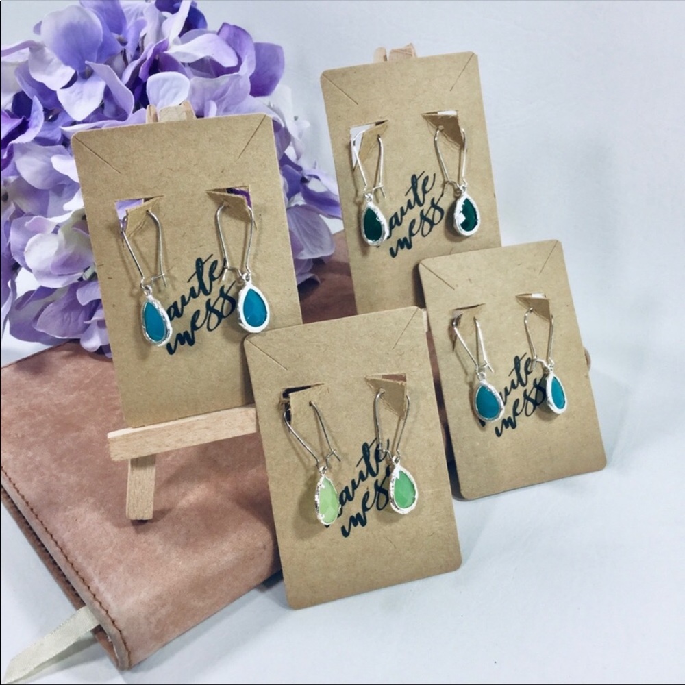 FASHIONABLE GEMSTONE DROP EARRING